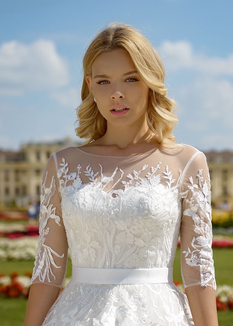 Svatební šaty Loren