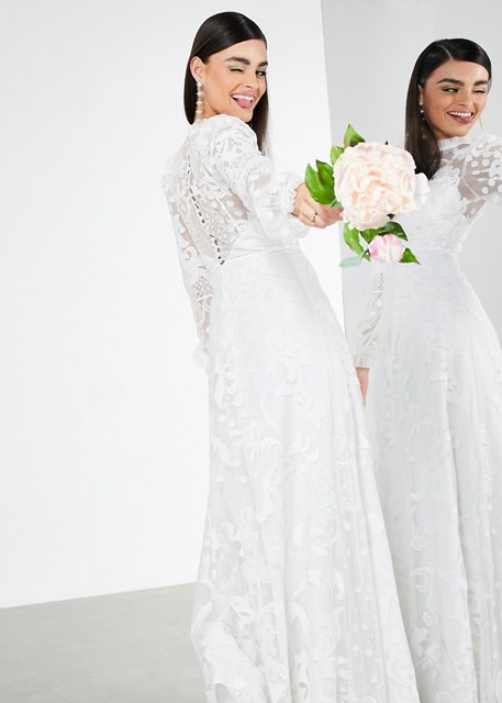 Šmrncovní svatební šaty Adele